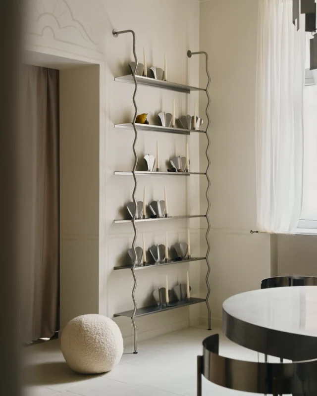 The Good Living & Co. – family brand crafting furniture where traditional roots meet modern design. Featured in @vogue.polska.living 01/2025 issue 
.
Words: @juliawlaszczuk 
For @thegoodliving.co 
Design & Styling: @m.szycathomas 
Photos: @tomo_yarmush 
2024 – Chojnice, PL
.
#polishcraft #craftsmanship #designphotography #editorial #vogueliving